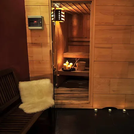 Design Neruda Отель 4*