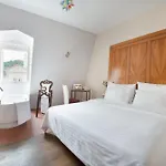 Design Neruda 4*