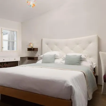 Design Neruda Hotel Prague