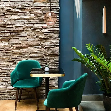 Hotel Design Neruda 4*