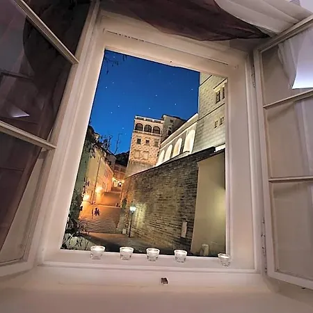 Design Neruda Praag