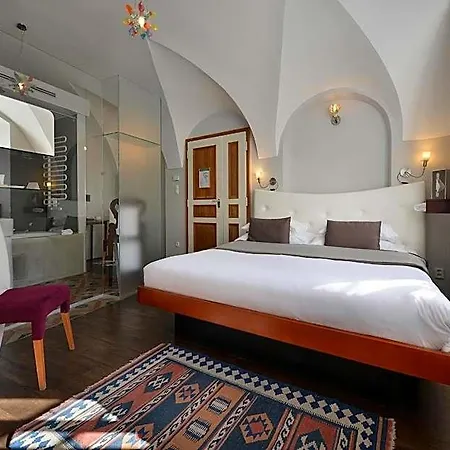 Design Neruda 4*
