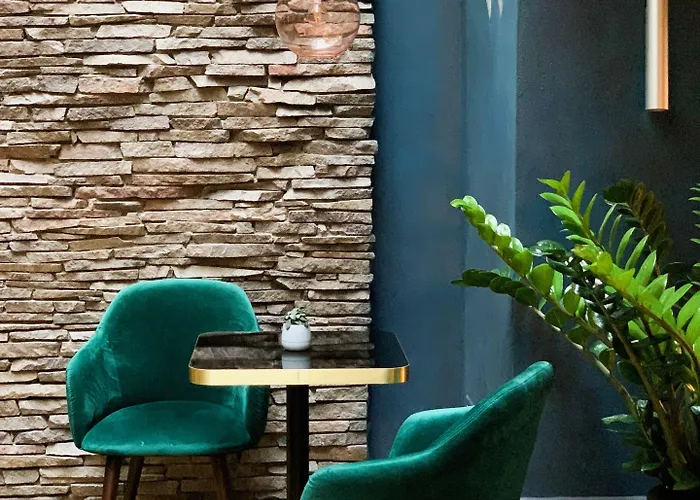 Hotell Design Neruda 4*