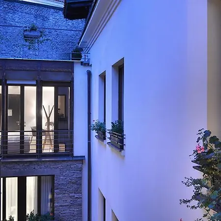 设计聂鲁达酒店 4*