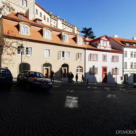 设计聂鲁达酒店 酒店 4*